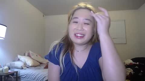 Snapshot of kittymei chatting on April 2026 02:49:02 AM Mei online show from April 2026 02:49:02 AM
