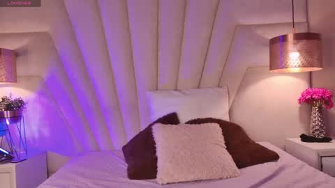 Kitty Hill online show from April 2026 12:46:02 AM