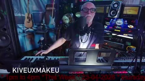 Snapshot of kiveuxmakeu chatting on April 2026 04:31:02 PM kiveuxmakeu online show from April 2026 04:31:02 PM