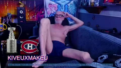 Snapshot of kiveuxmakeu chatting on May 2026 04:53:02 AM kiveuxmakeu online show from May 2026 04:53:02 AM