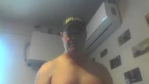 kiwiguy19773 online show from February 2026 11:21:02 PM