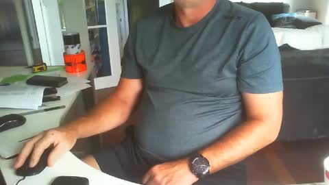 Kiwilad1973 online show from February 2025 10:49:02 PM