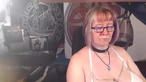 Snapshot of kleiner_teufel chatting on June 2026 06:10:02 PM Michelle online show from June 2026 06:10:02 PM