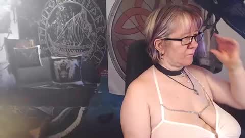 Snapshot of kleiner_teufel chatting on June 2026 04:48:01 AM Michelle online show from June 2026 04:48:01 AM