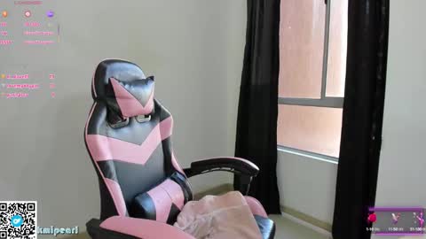 Camila Reyes online show from November 2025 03:01:01 PM