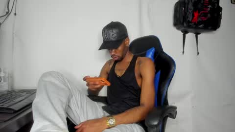 Snapshot of kofi_exotic_ chatting on May 2026 02:18:01 AM kofi online show from May 2026 02:18:01 AM