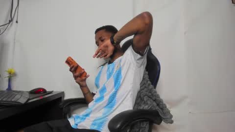 Snapshot of kofi_exotic_ chatting on June 2026 10:24:02 PM kofi online show from June 2026 10:24:02 PM