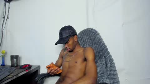 Snapshot of kofi_exotic_ chatting on June 2026 10:30:01 PM kofi online show from June 2026 10:30:01 PM