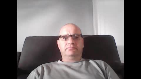 Snapshot of konsty17 chatting on October 2025 10:33:01 PM konsty17 online show from October 2025 10:33:01 PM