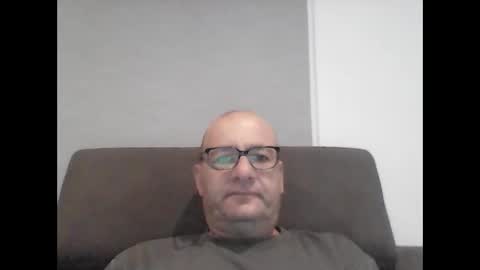 Snapshot of konsty17 chatting on February 2026 10:24:02 PM konsty17 online show from February 2026 10:24:02 PM