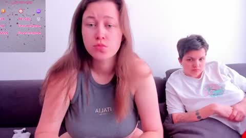 Twiix online show from June 2026 03:07:02 PM
