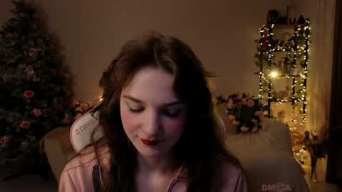 Snapshot of kottyaa_ch chatting on December 2024 07:18:02 PM Kottyaa cb FOLLOWING online show from December 2024 07:18:02 PM