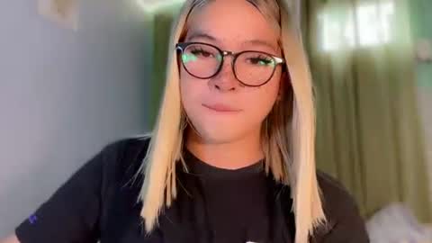 krezikeed online show from May 2026 05:59:01 AM