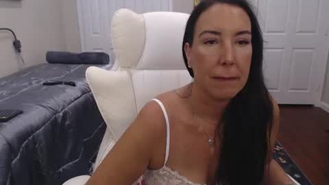 Krissy online show from July 2026 12:51:01 PM