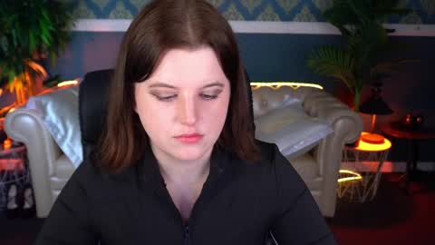 kristifoxy online show from April 2026 12:18:02 PM