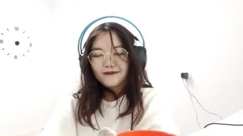 Snapshot of kristimanes chatting on April 2026 02:46:02 PM Rin online show from April 2026 02:46:02 PM