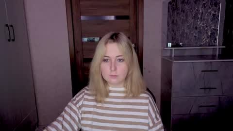 Snapshot of kristy_fran chatting on February 2026 03:59:02 AM Kristy online show from February 2026 03:59:02 AM