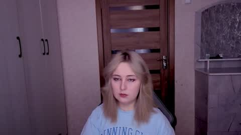 Snapshot of kristy_fran chatting on February 2026 05:11:01 AM Kristy online show from February 2026 05:11:01 AM