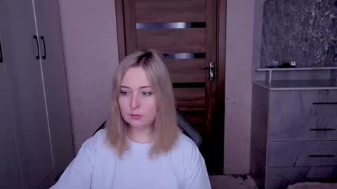 Snapshot of kristy_fran chatting on February 2026 09:17:01 AM Kristy online show from February 2026 09:17:01 AM