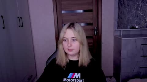 Snapshot of kristy_fran chatting on February 2026 10:06:02 PM Kristy online show from February 2026 10:06:02 PM