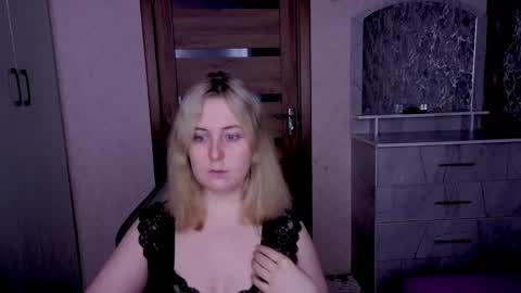 Snapshot of kristy_fran chatting on February 2026 07:36:02 PM Kristy online show from February 2026 07:36:02 PM