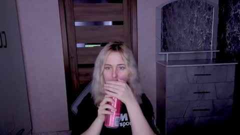 Kristy online show from April 2026 12:05:02 AM