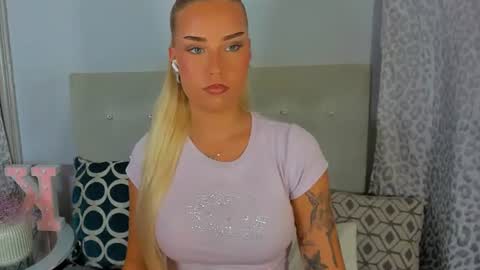 Snapshot of kristyflowers chatting on June 2026 02:32:01 PM KristyFlowers online show from June 2026 02:32:01 PM