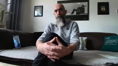 krummersaebel online show from February 2025 01:35:02 PM