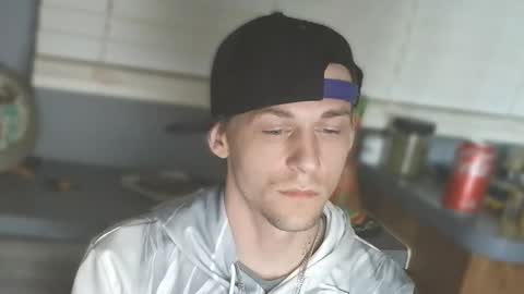 krytiar1992 online show from November 2025 08:37:01 AM