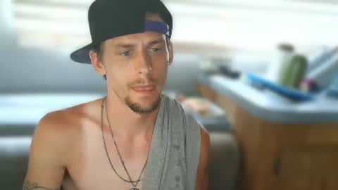 krytiar1992 online show from June 2026 02:44:02 PM