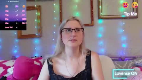 Snapshot of kunzitegoddess chatting on February 2026 01:37:02 PM Samantha online show from February 2026 01:37:02 PM