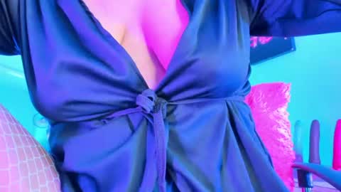 Snapshot of kuromi_bush chatting on June 2026 06:29:01 AM IM KUROMI - MY NEXT STREAM - SATURDAY- 31 JANUARY 2026 - 10PM EST DONT MISS IT online show from June 2026 06:29:01 AM