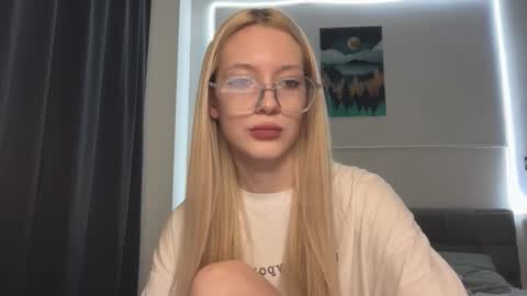 Bella and Alexandra online show from January 2026 11:20:02 PM