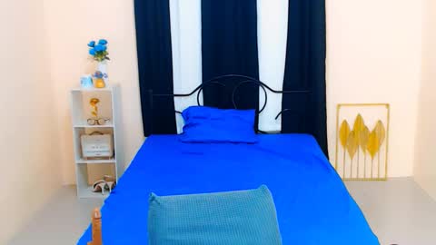 kylarose smith online show from October 2025 05:00:01 PM