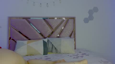 KYLIE online show from April 2026 07:00:02 PM