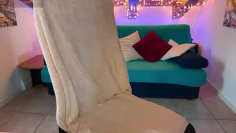 Snapshot of kyliecb chatting on June 2026 01:48:02 PM Kylie online show from June 2026 01:48:02 PM