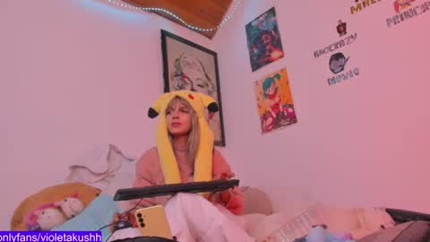 Snapshot of kyliekandy chatting on June 2026 01:47:02 AM online show from June 2026 01:47:02 AM