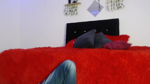 Snapshot of labrinthteasing chatting on July 2026 09:28:02 PM labrinthteasing online show from July 2026 09:28:02 PM