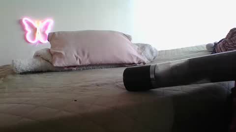 Snapshot of lachickadelbronx chatting on January 2025 05:40:02 PM lachickadelbronx online show from January 2025 05:40:02 PM