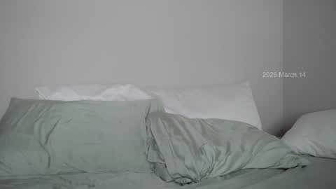 Lacie online show from March 2026 07:08:02 PM