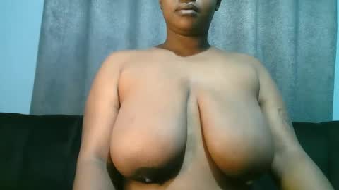Snapshot of lady_dearra chatting on May 2026 03:04:02 AM lady_dearra online show from May 2026 03:04:02 AM