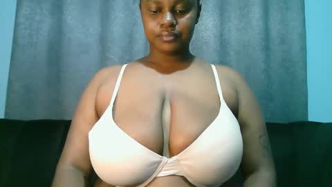 Snapshot of lady_dearra chatting on June 2026 02:49:02 AM lady_dearra online show from June 2026 02:49:02 AM