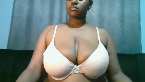 Snapshot of lady_dearra chatting on June 2026 02:53:01 AM lady_dearra online show from June 2026 02:53:01 AM