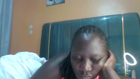 lindah32 online show from February 2026 01:26:01 AM