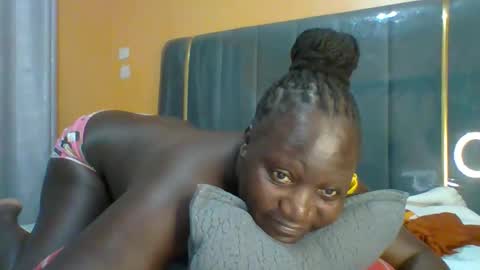 lindah32 online show from February 2026 04:16:02 PM