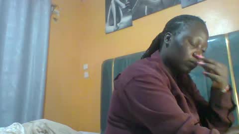 Snapshot of ladyblossoms19 chatting on June 2026 09:03:02 PM lindah32 online show from June 2026 09:03:02 PM