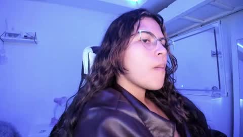  Lady  online show from April 2026 03:42:02 AM