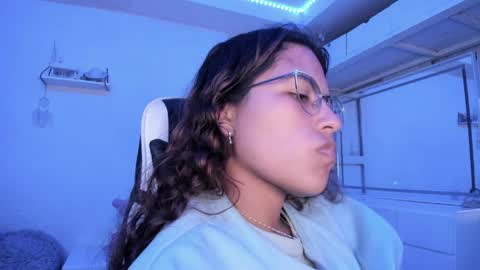 Snapshot of ladybrown_16 chatting on June 2026 02:34:02 AM Lady online show from June 2026 02:34:02 AM