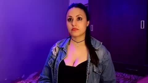 Gwen online show from April 2026 01:14:01 AM