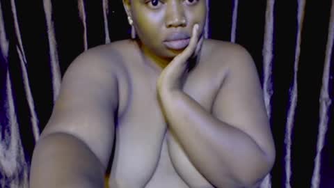 youngladynina online show from May 2026 12:00:02 PM